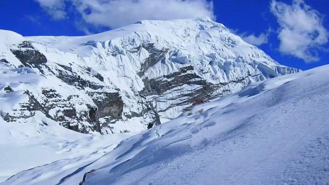 Chulu West Climbing in Nepal