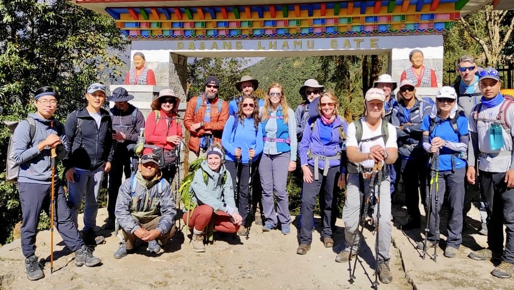 Everest group trek