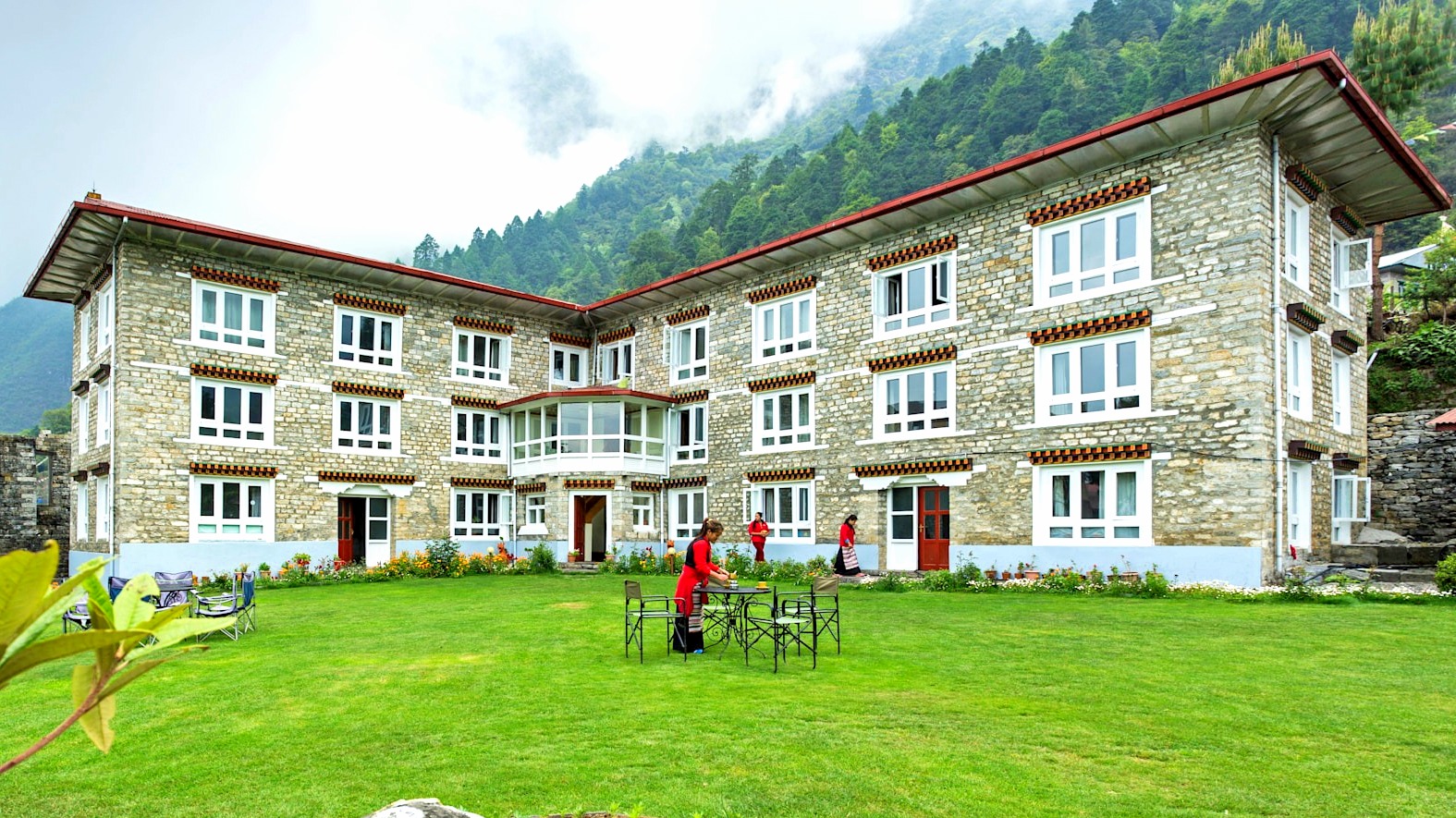 Everest Summit Lodge