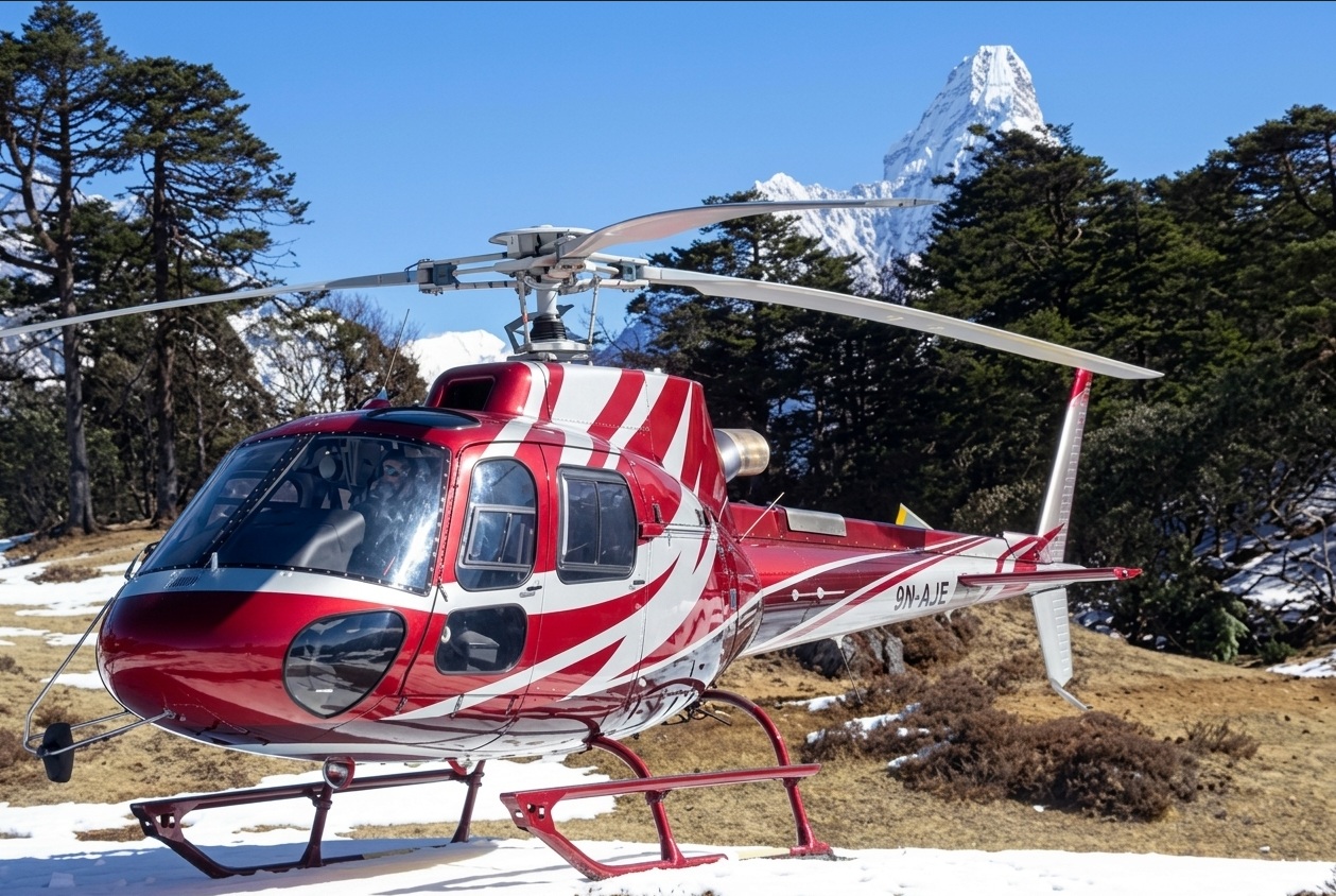 Hotel Everest View by Helicopter