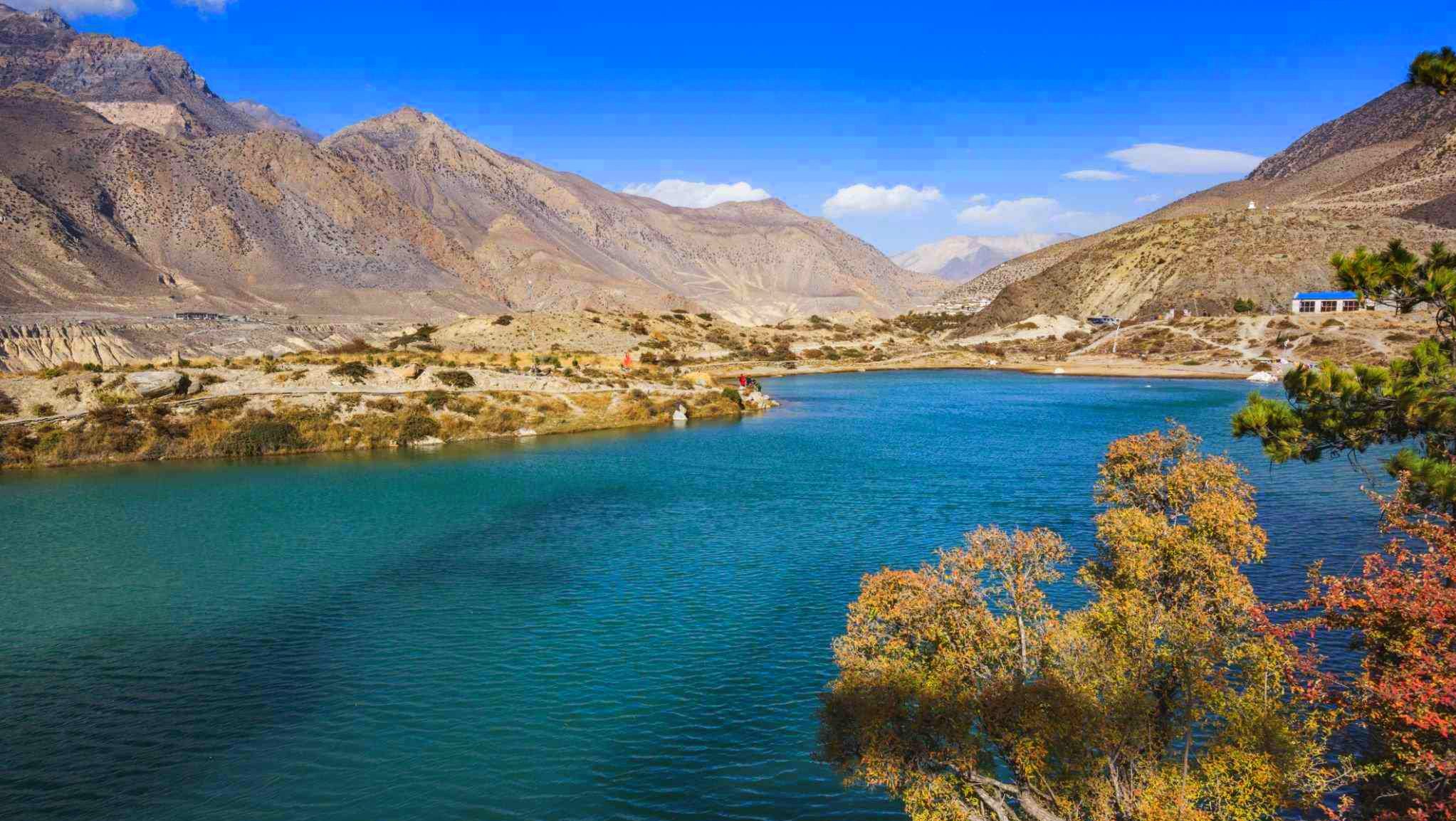 Lake in the way of Upper Mustang
