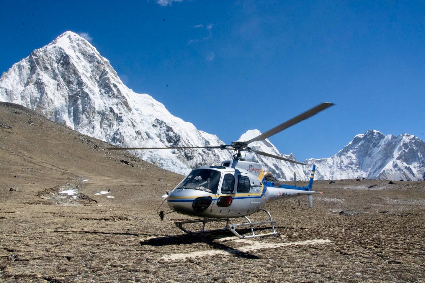 Everest Helicopter Return 4
