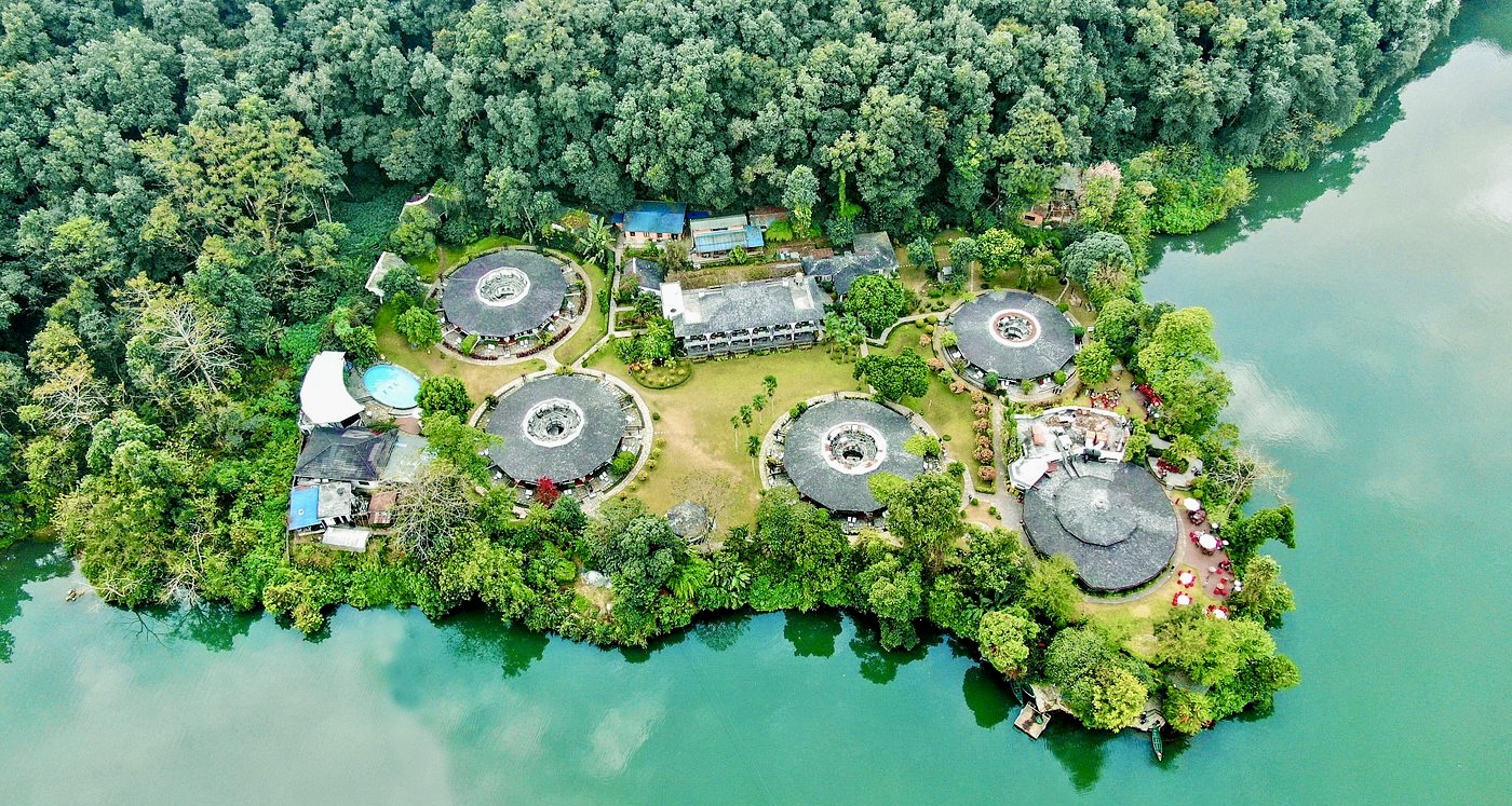 Fish Tail Lodge by Annapurna