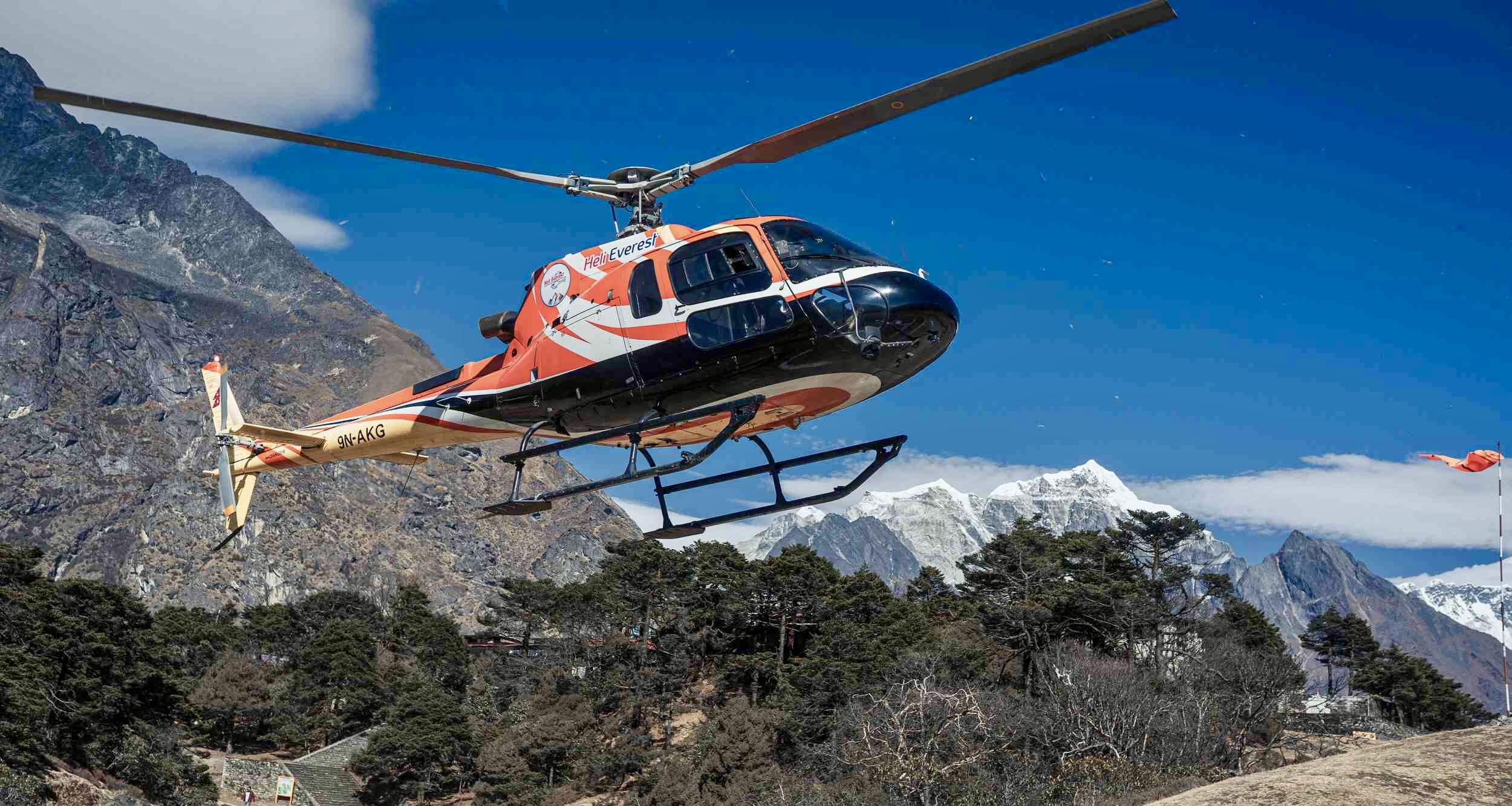 Manaslu Helicopter 1